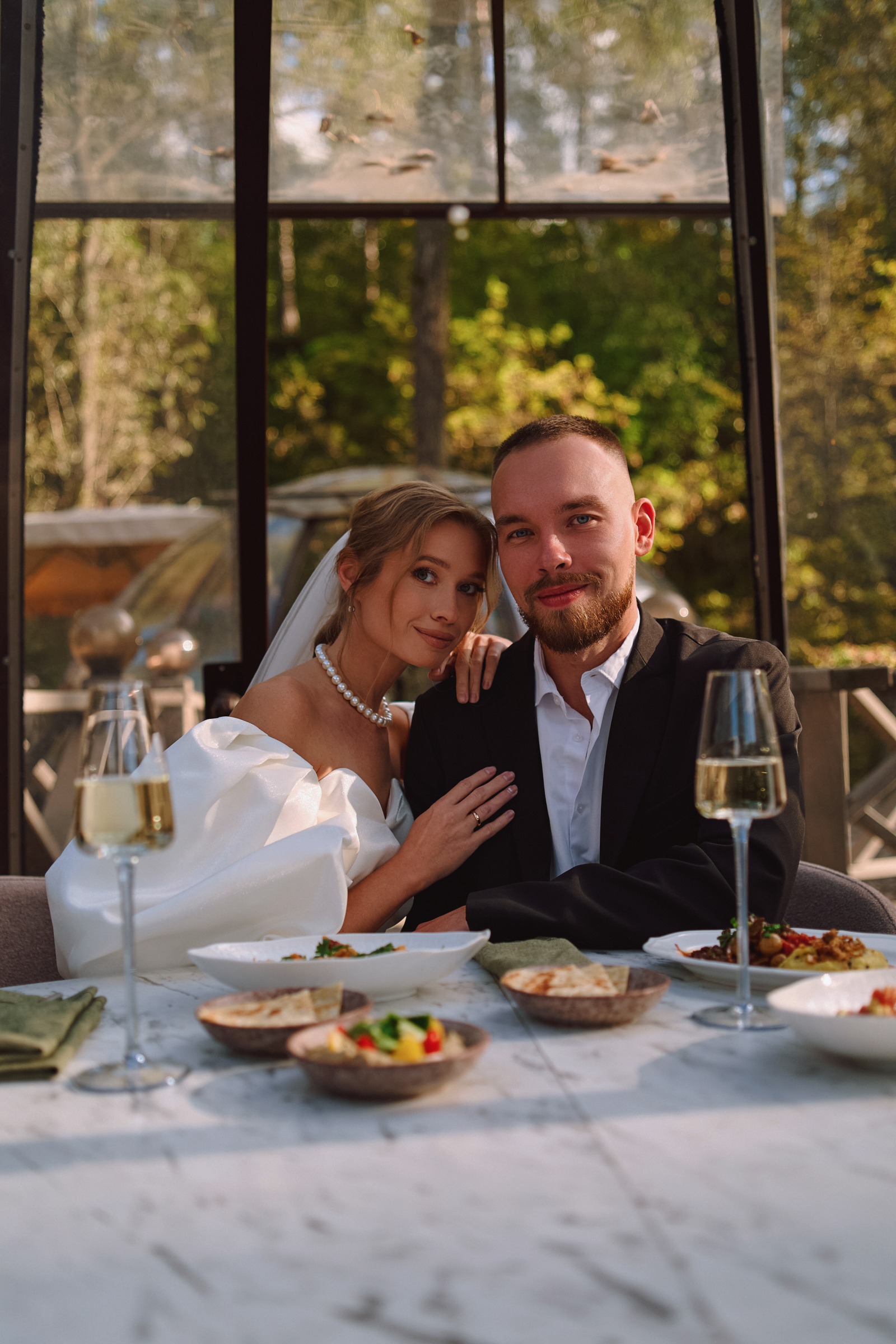 Осенняя свадьба в купольном ресторане: идеи декора